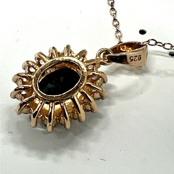 RH Maceys Sterling Silver Sapphire Pendant & Necklace - Picture 4 of 6